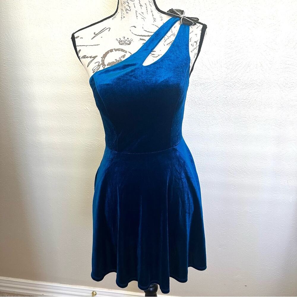 Speechless Blue Velvet One Shoulder Dress, Pockets, Studded Bow, NWT, Small